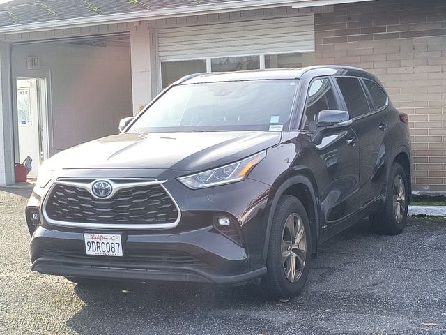 2023 Toyota Highlander Hybrid Bronze Edition