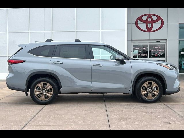 2023 Toyota Highlander Hybrid Bronze Edition