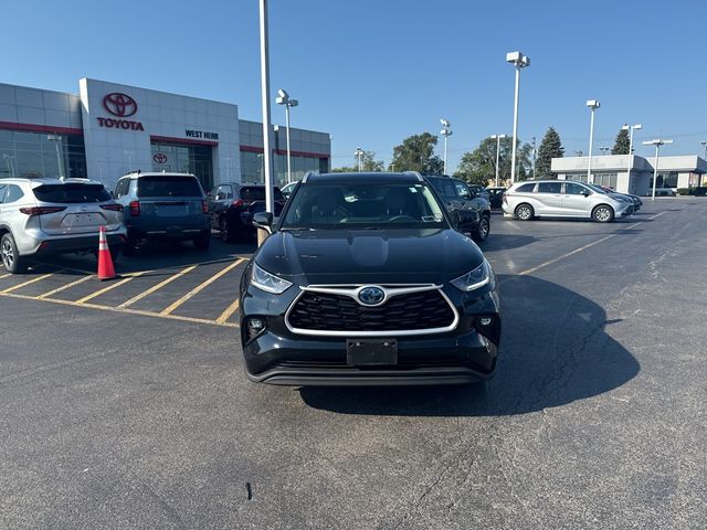 2023 Toyota Highlander Hybrid Bronze Edition