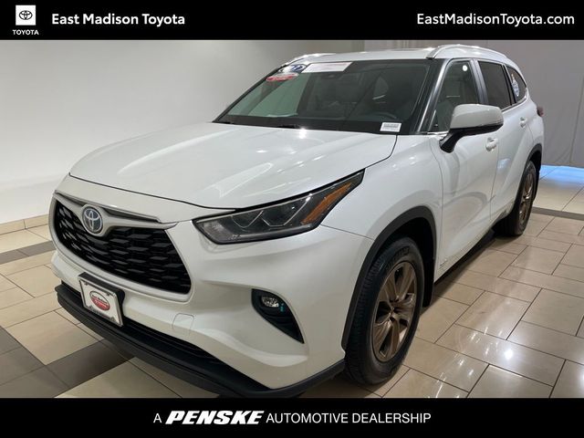 2023 Toyota Highlander Hybrid Bronze Edition