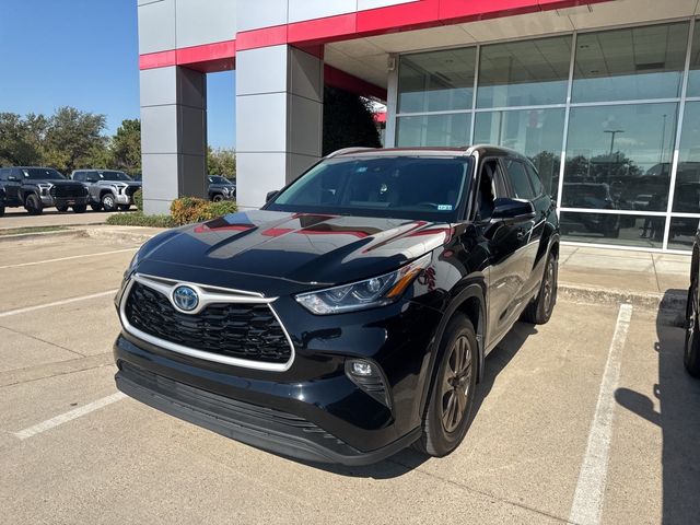 2023 Toyota Highlander Hybrid Bronze Edition