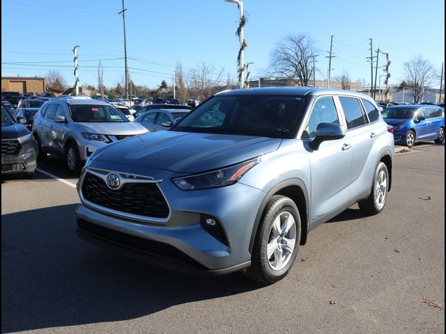 2023 Toyota Highlander Hybrid LE