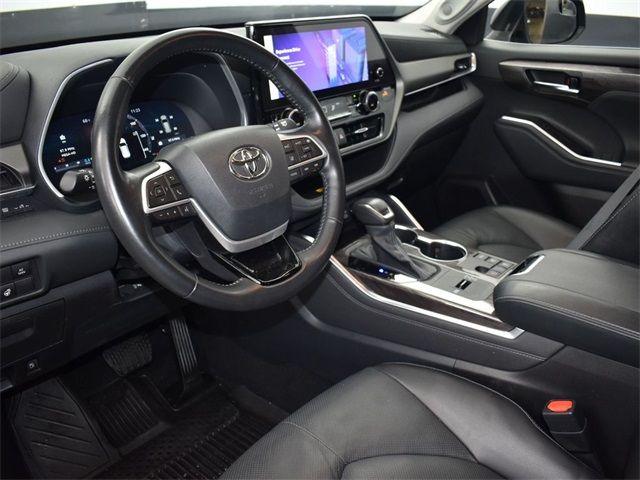 2023 Toyota Highlander Hybrid Limited