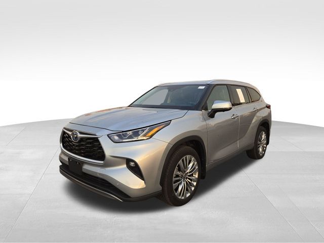 2023 Toyota Highlander Hybrid Platinum