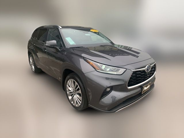 2023 Toyota Highlander Hybrid Platinum