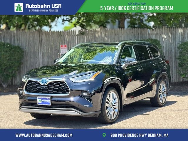 2023 Toyota Highlander Hybrid Platinum