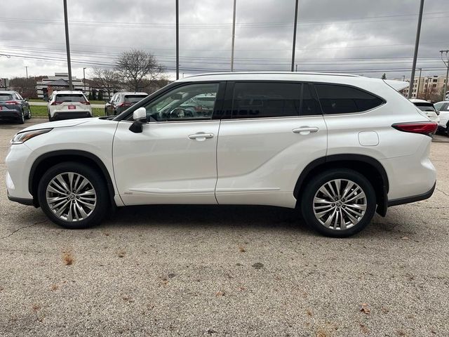 2023 Toyota Highlander Hybrid Platinum