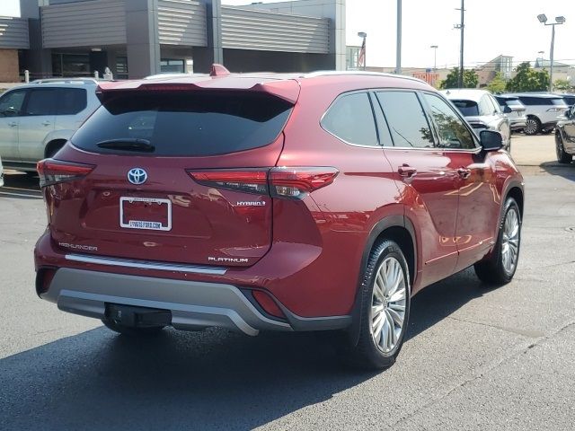 2023 Toyota Highlander Hybrid Platinum