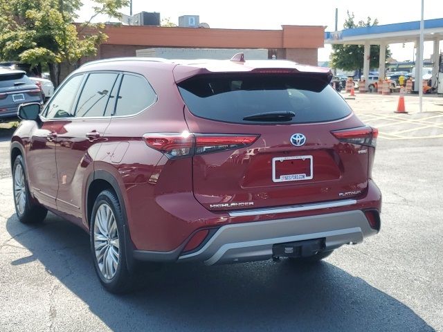 2023 Toyota Highlander Hybrid Platinum