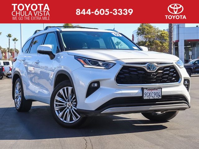 2023 Toyota Highlander Hybrid Platinum