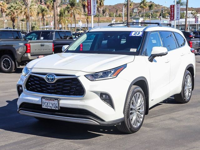 2023 Toyota Highlander Hybrid Platinum