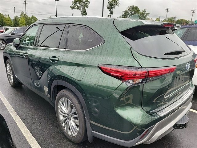 2023 Toyota Highlander Hybrid Platinum