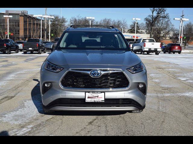 2023 Toyota Highlander Hybrid Platinum