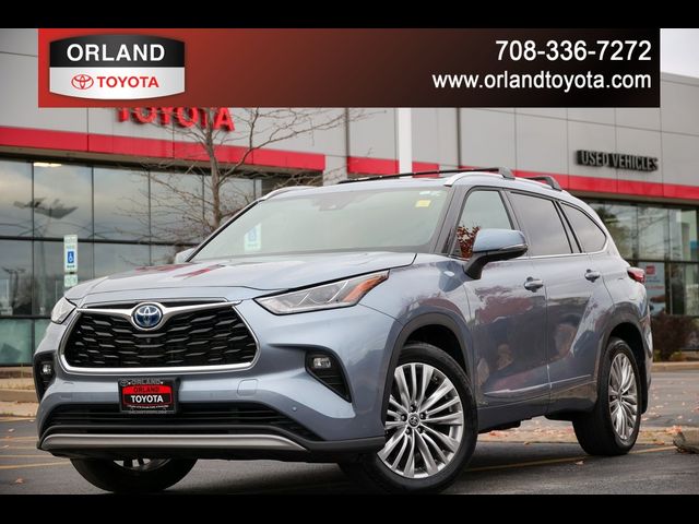 2023 Toyota Highlander Hybrid Platinum