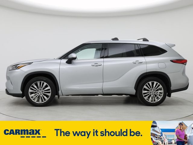 2023 Toyota Highlander Hybrid Platinum