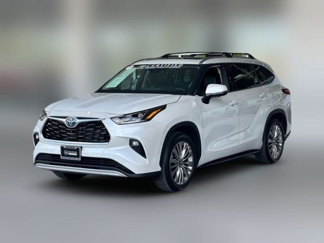 2023 Toyota Highlander Hybrid Platinum