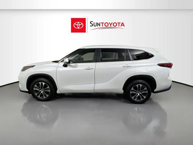 2023 Toyota Highlander Hybrid XLE