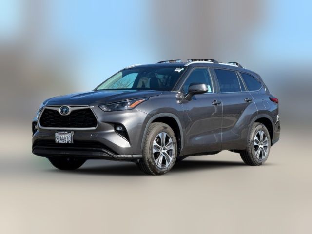 2023 Toyota Highlander Hybrid XLE