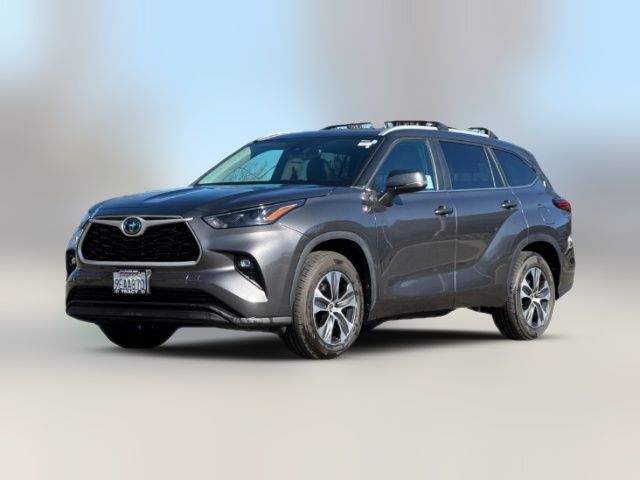 2023 Toyota Highlander Hybrid XLE