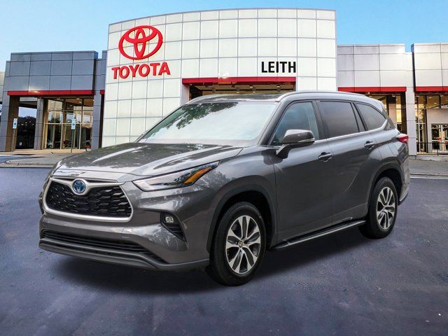 2023 Toyota Highlander Hybrid XLE