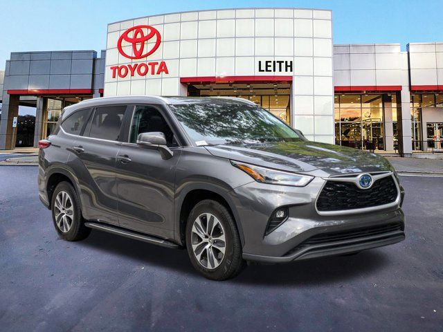 2023 Toyota Highlander Hybrid XLE