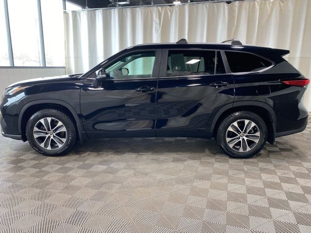 2023 Toyota Highlander Hybrid XLE