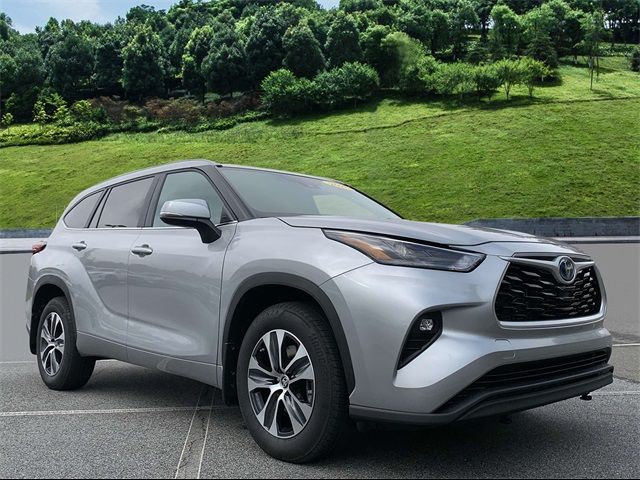 2023 Toyota Highlander Hybrid XLE