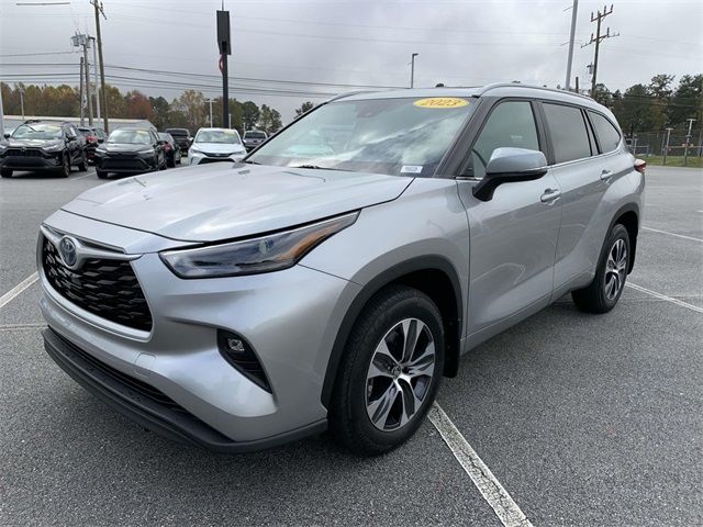 2023 Toyota Highlander Hybrid XLE