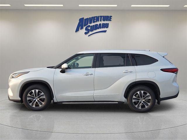 2023 Toyota Highlander Hybrid XLE