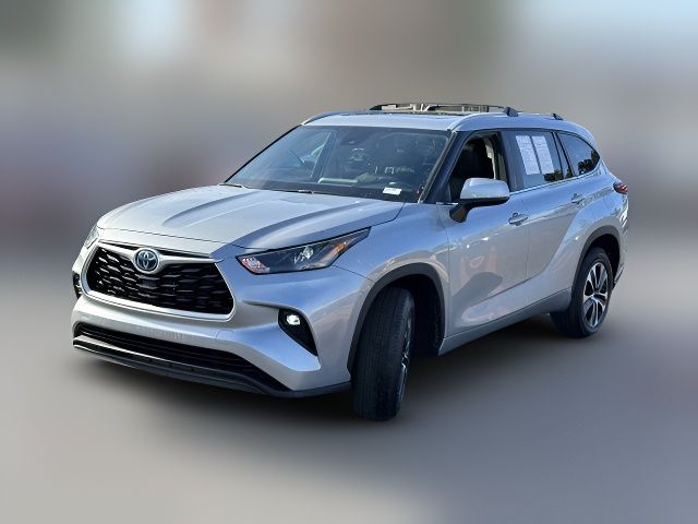 2023 Toyota Highlander Hybrid XLE