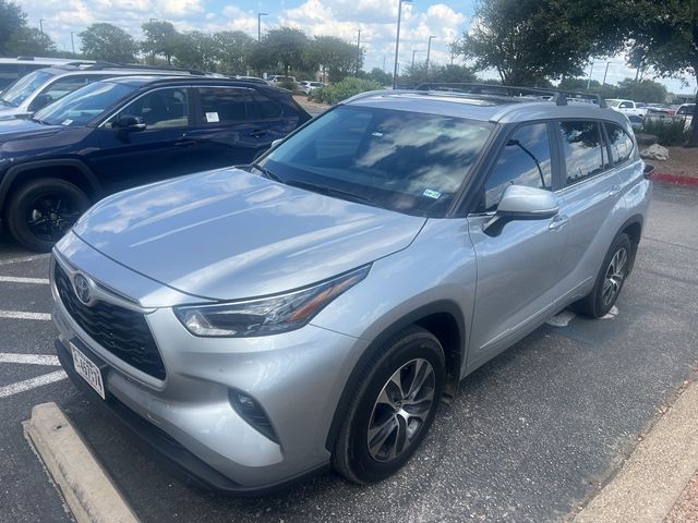 2023 Toyota Highlander Hybrid XLE