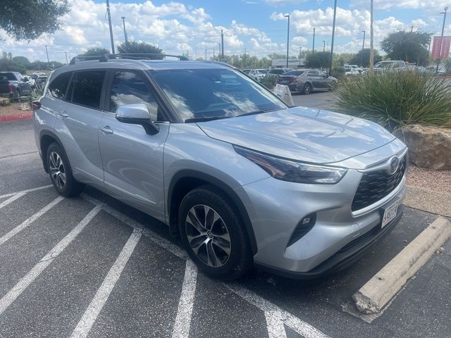 2023 Toyota Highlander Hybrid XLE