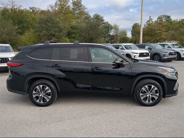 2023 Toyota Highlander Hybrid XLE