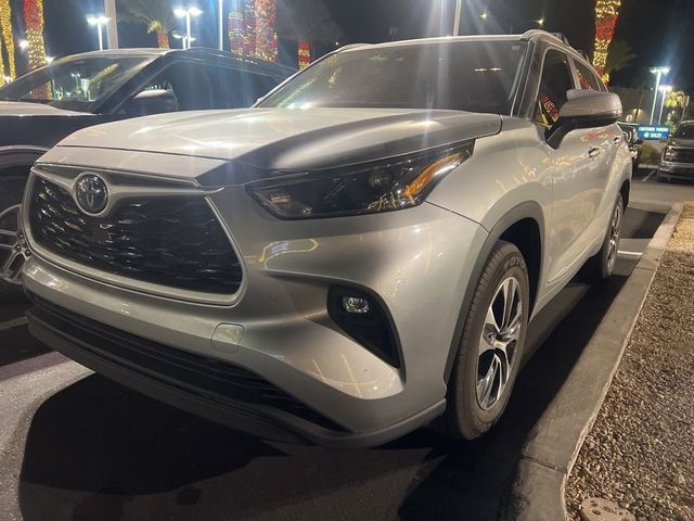 2023 Toyota Highlander Hybrid XLE