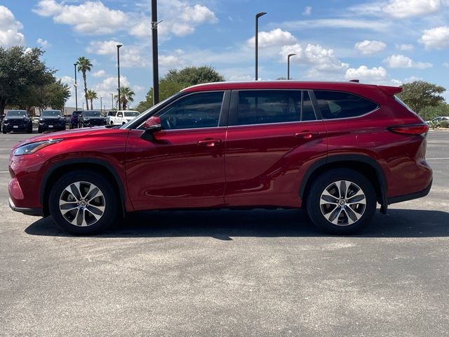 2023 Toyota Highlander Hybrid XLE