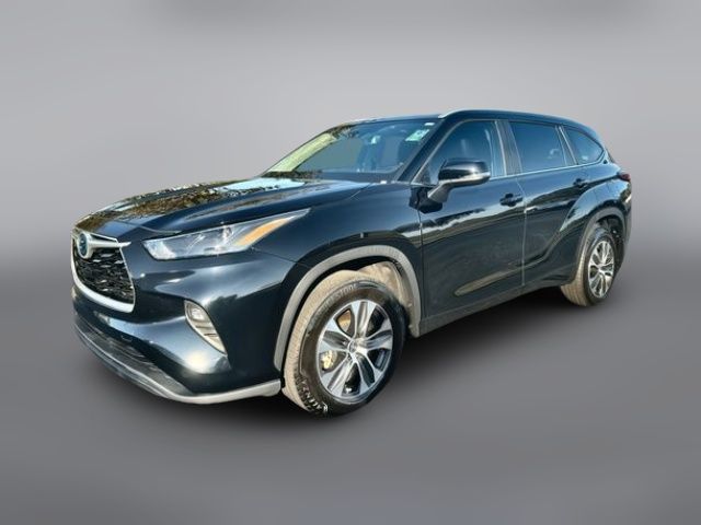 2023 Toyota Highlander Hybrid XLE