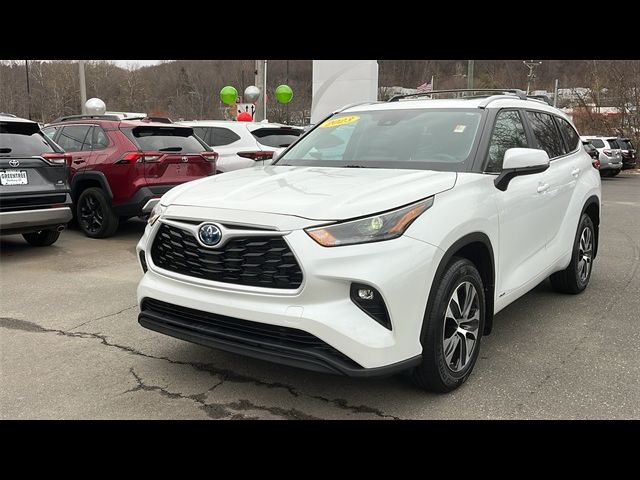 2023 Toyota Highlander Hybrid XLE