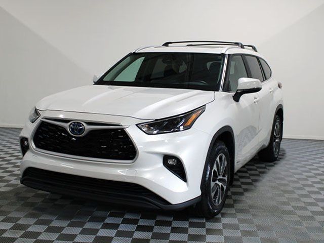 2023 Toyota Highlander Hybrid XLE