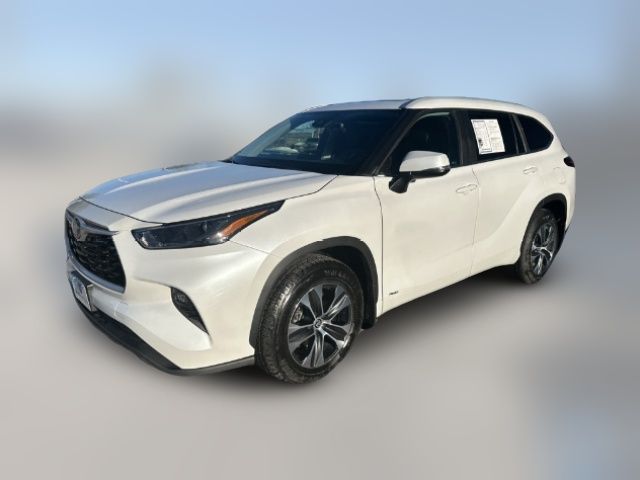 2023 Toyota Highlander Hybrid XLE