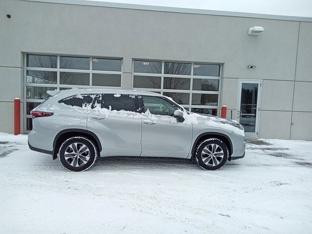 2023 Toyota Highlander Hybrid XLE