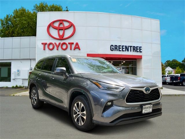 2023 Toyota Highlander Hybrid XLE