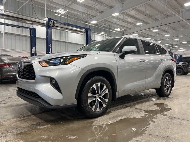 2023 Toyota Highlander Hybrid XLE