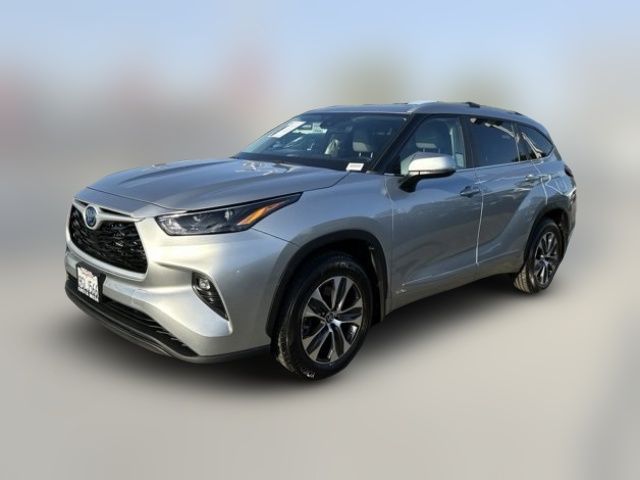 2023 Toyota Highlander Hybrid XLE