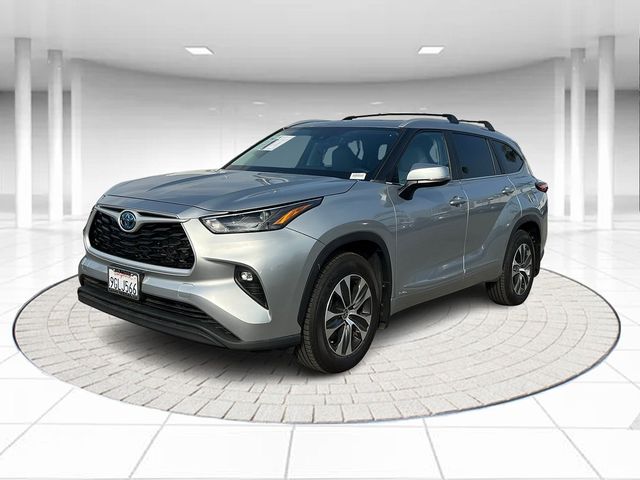 2023 Toyota Highlander Hybrid XLE