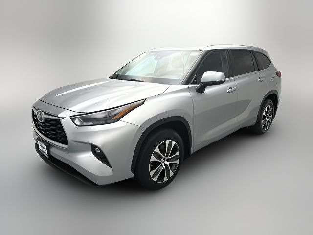 2023 Toyota Highlander Hybrid XLE