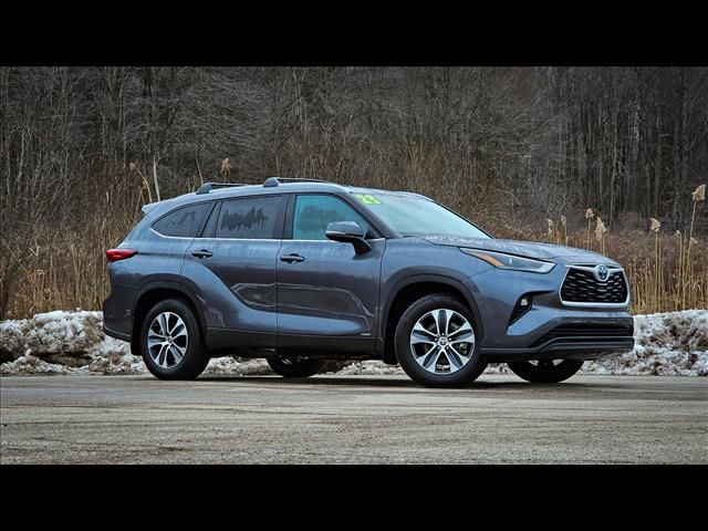 2023 Toyota Highlander Hybrid XLE