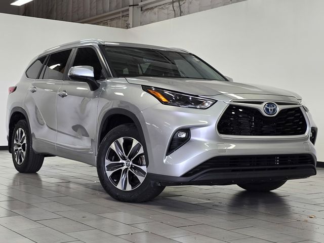 2023 Toyota Highlander Hybrid XLE