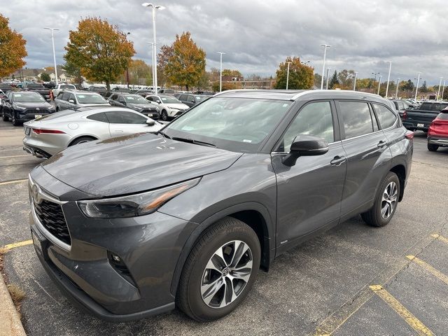 2023 Toyota Highlander Hybrid XLE