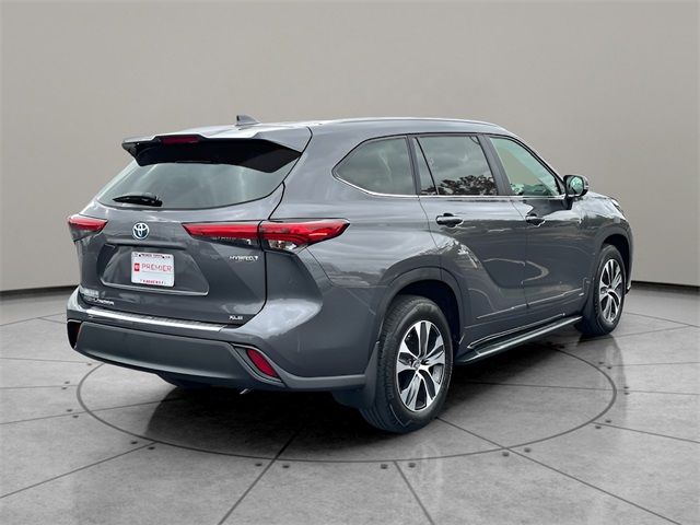 2023 Toyota Highlander Hybrid XLE