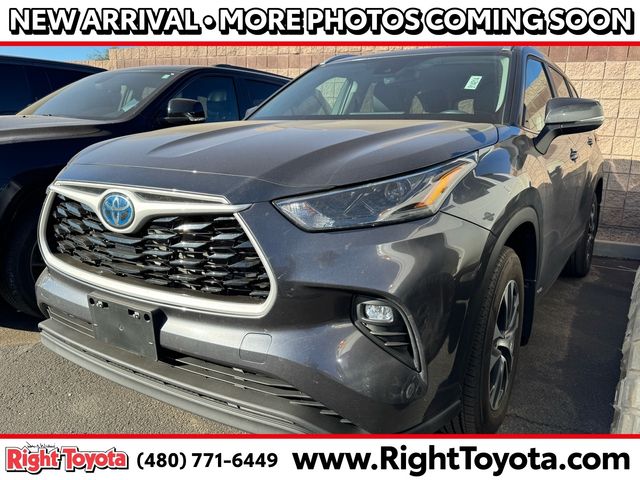 2023 Toyota Highlander Hybrid XLE